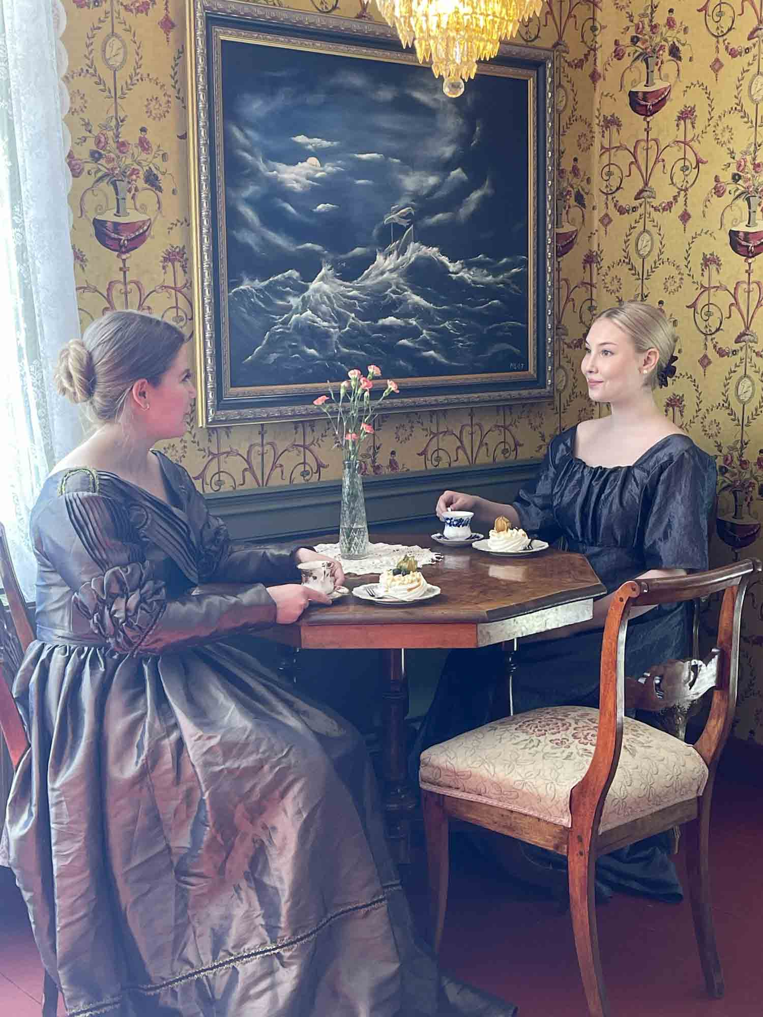 Guests at the merchant table